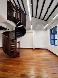 Club Street (D1), Office #613063371
